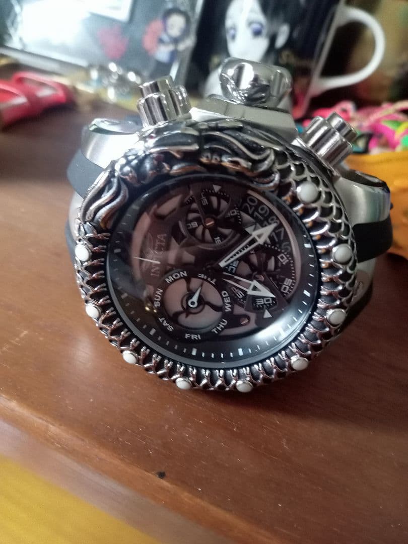 KOU　月末特価　invicta　インビクタ　ベノム　メンズ　ドラゴン　竜