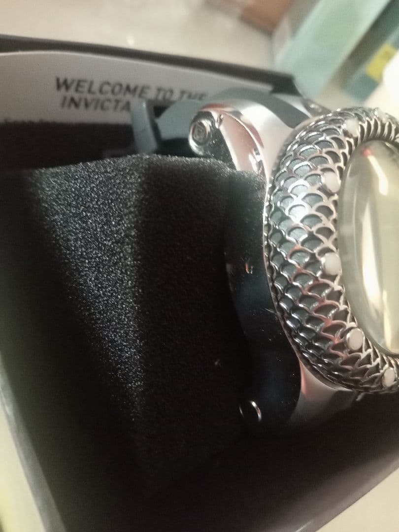 KOU　月末特価　invicta　インビクタ　ベノム　メンズ　ドラゴン　竜