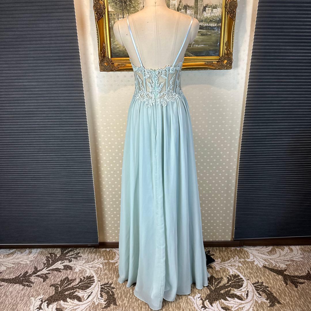ミントグリーン刺繍スリーブレスロングドレス