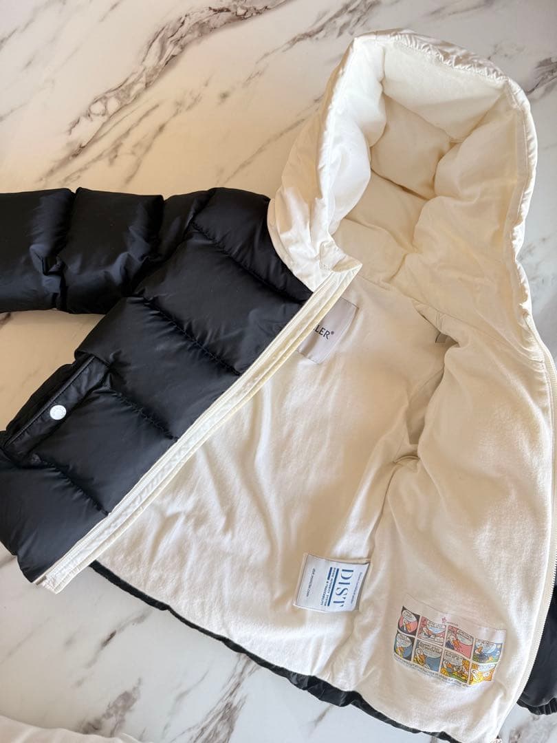 モンクレール　ダウンコート 黒/白 フード付き