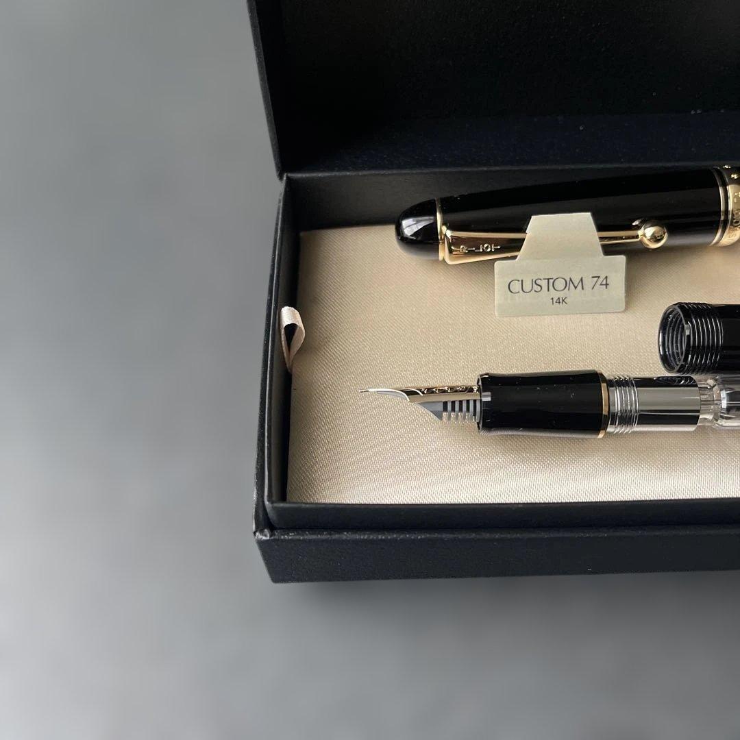 【最終価格】パイロット万年筆カスタム74極細 ブラックcon-70付