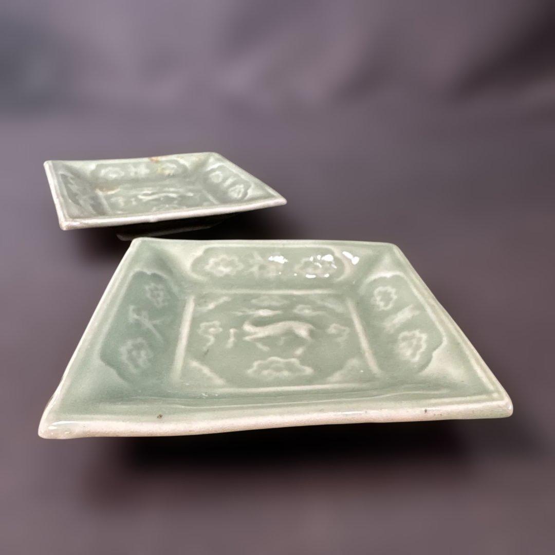 G26 送料無料　三田青磁　鹿の図　角皿　2枚　古美術　和骨董