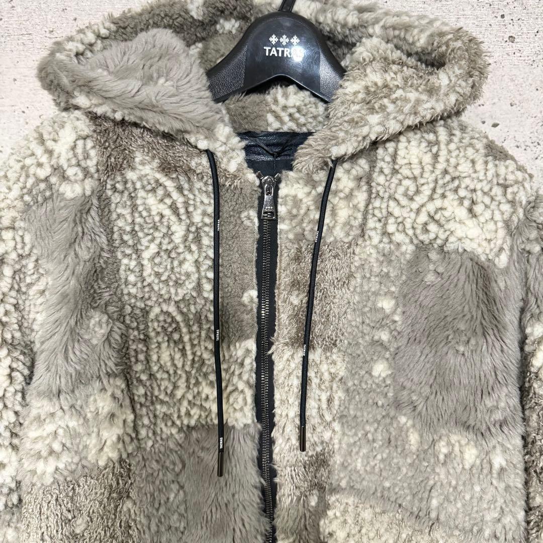 新品　タトラス　ボアジャケット　バンダナ柄　グレー　ブランドアウター　メンズ