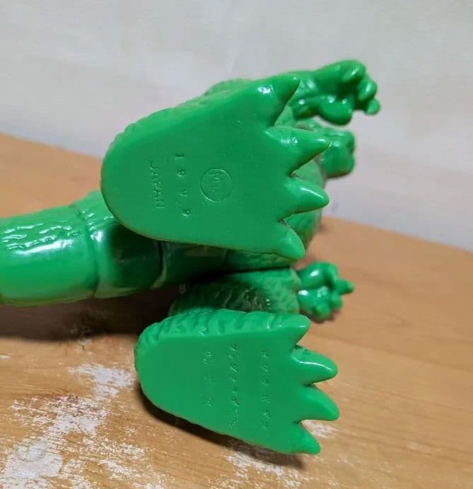 M1号 ゴジラビデオファンクラブ限定 ビオゴジ（黄緑色未塗装）ソフビ