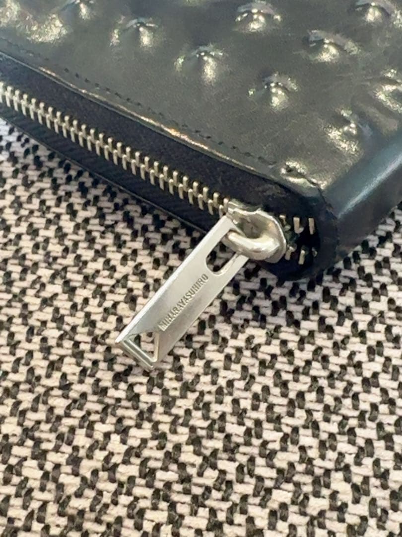 Maison MIHARA YASUHIRO 炙り出しスタッズZIPウォレット