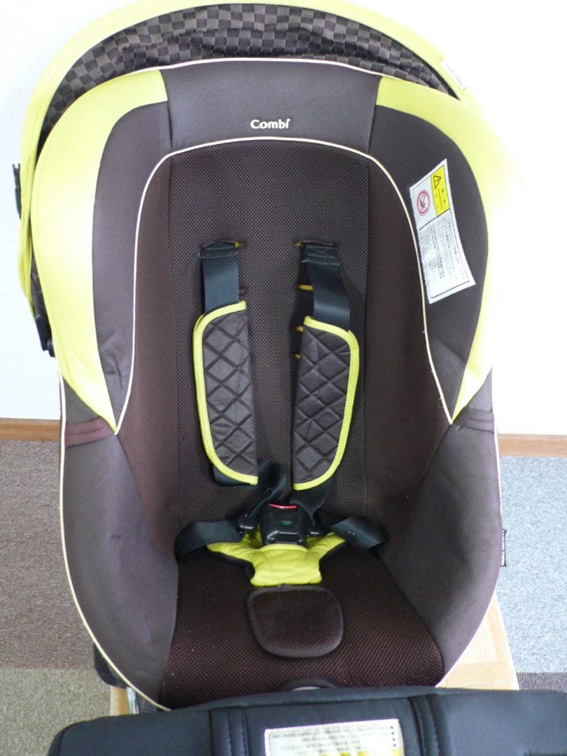 Combi チャイルドシート ブラウン/ライムグリーン