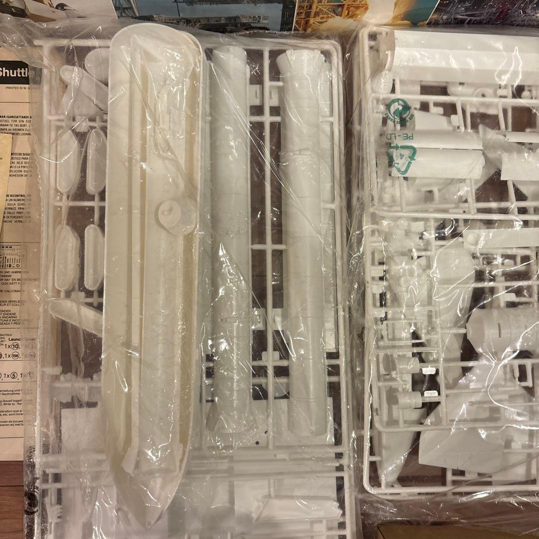 未組立セット】スペースシャトル 打ち上げ発射台 アルマゲドン