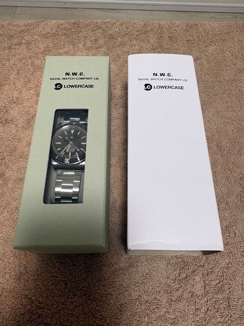 【美品】ナバルウォッチ スウィープセコンド クォーツ 腕時計