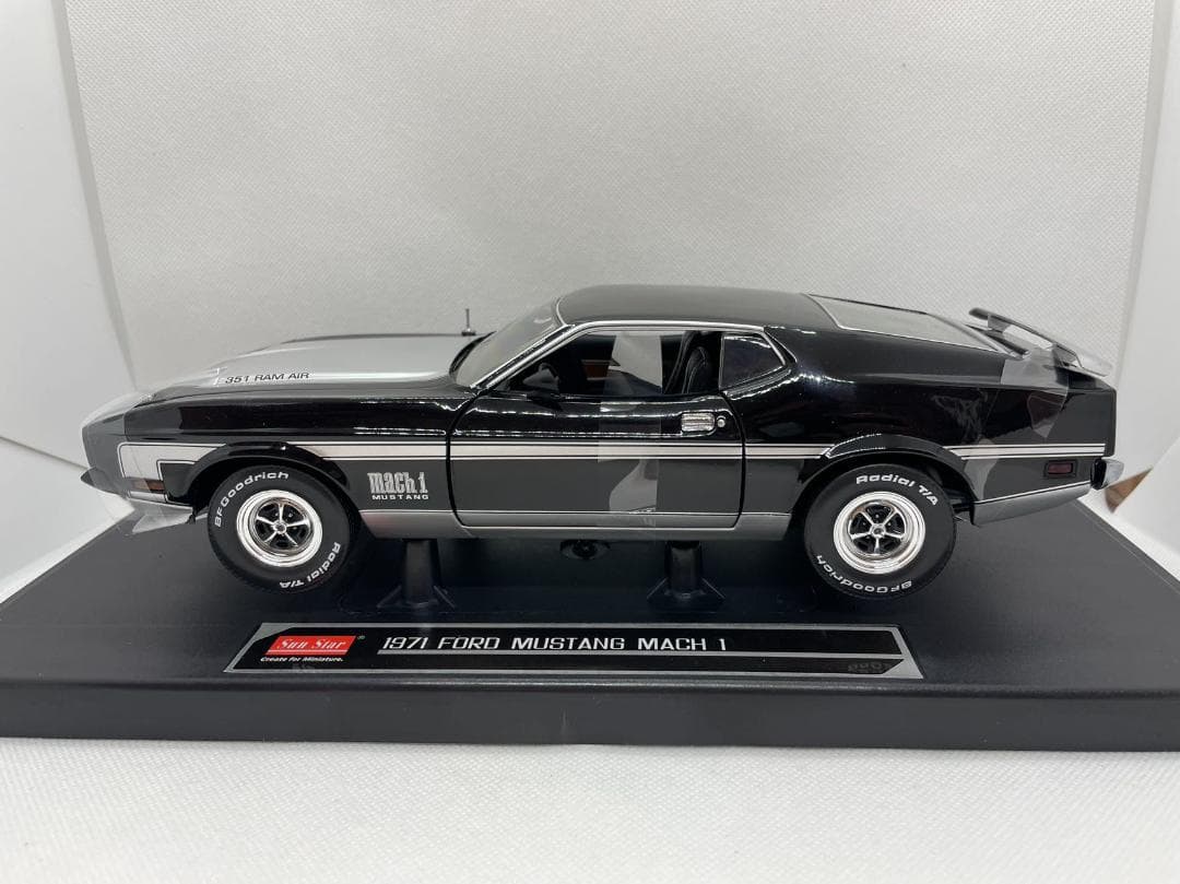 105-006 サンスター 1/18 フォード マスタング 1971 Mach1