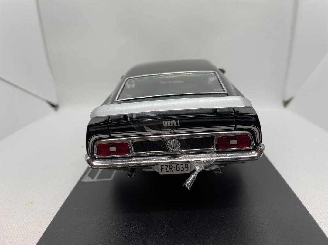 105-006 サンスター 1/18 フォード マスタング 1971 Mach1