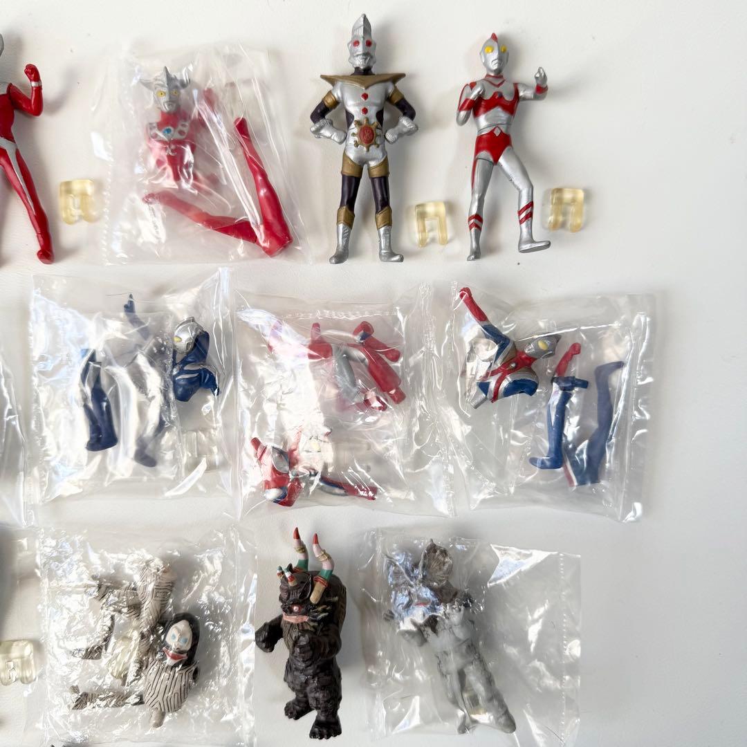ウルトラマン　怪獣　キャラエッグ　ワンダーカプセル　フィギュア