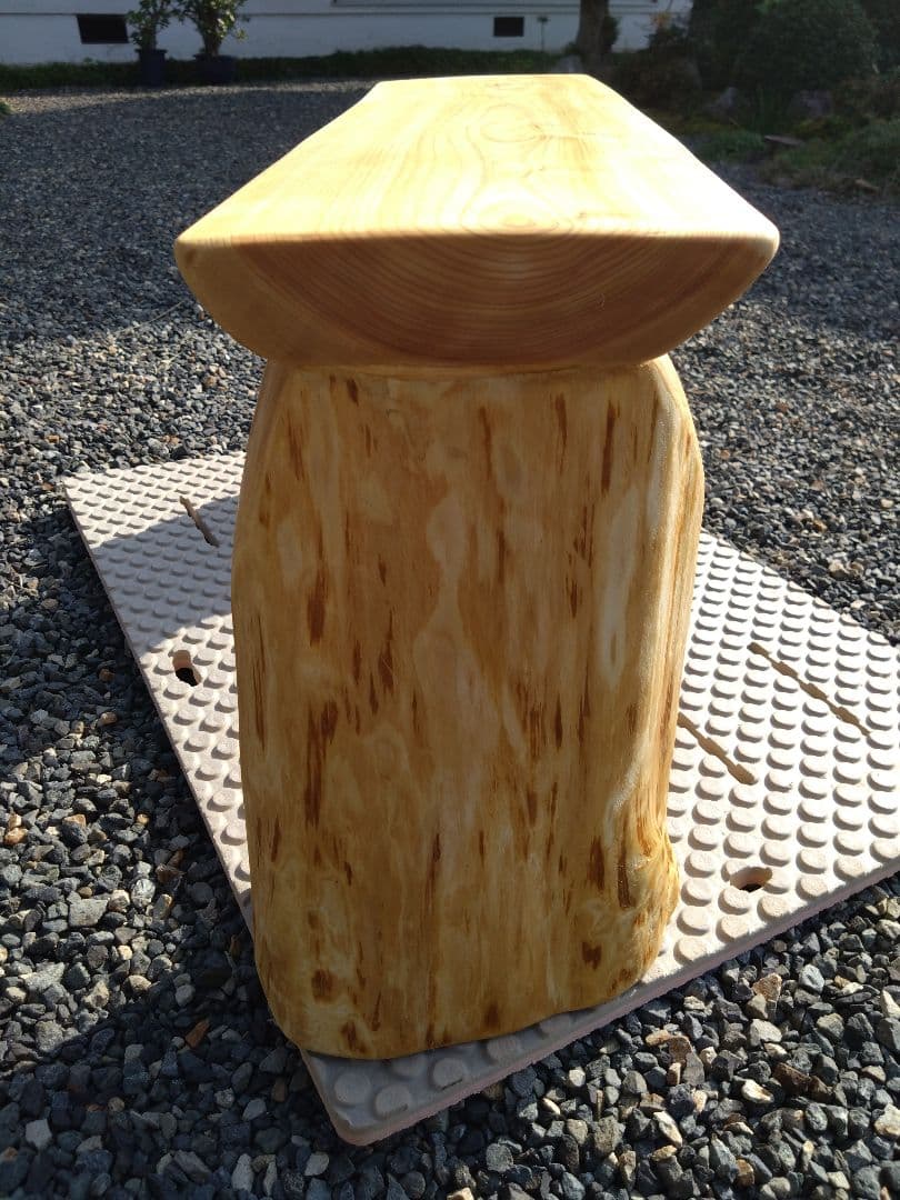 檜のベンチ83 天板は節無しで綺麗 脚は杉の丸太