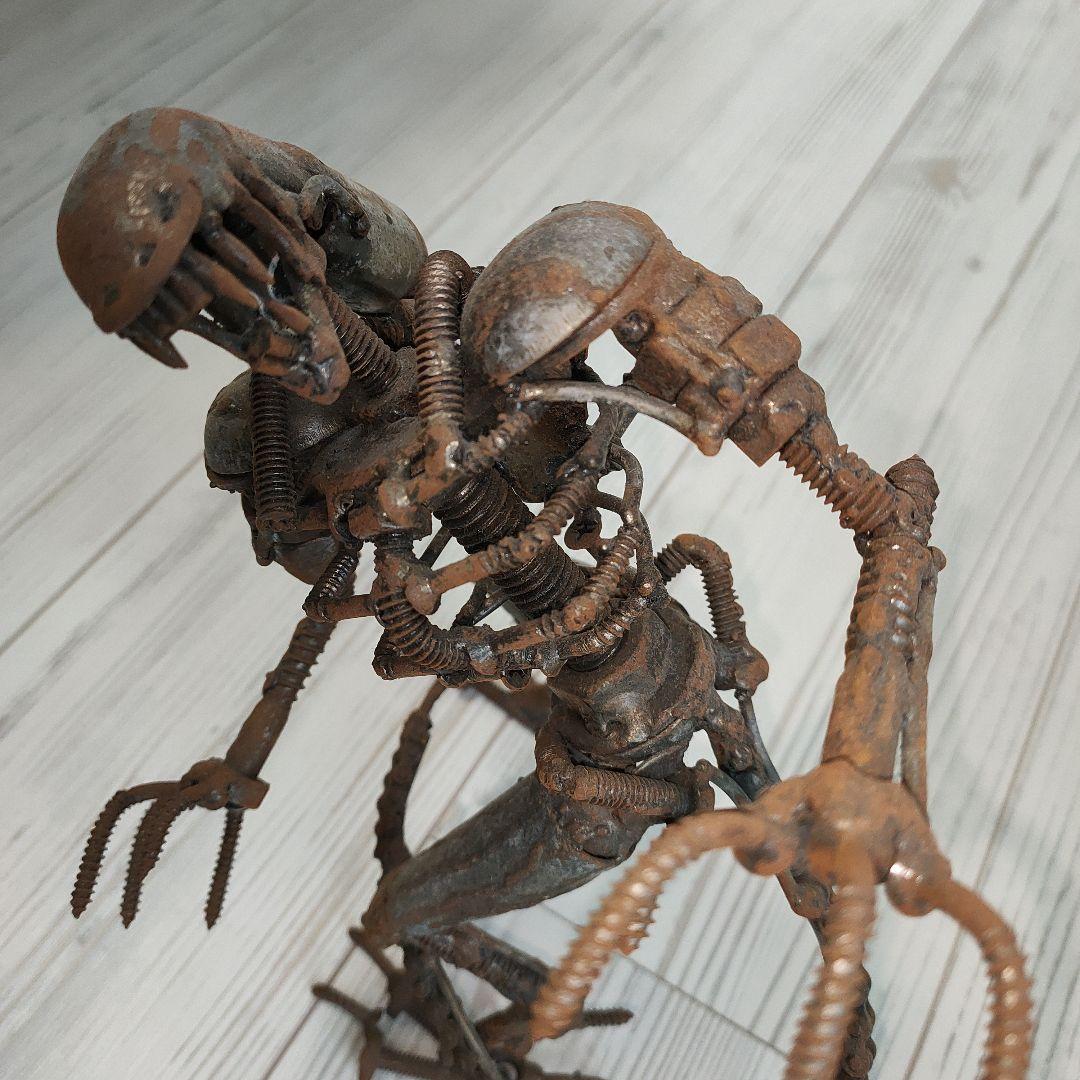 廃材メタルアート／エイリアンVSプレデター