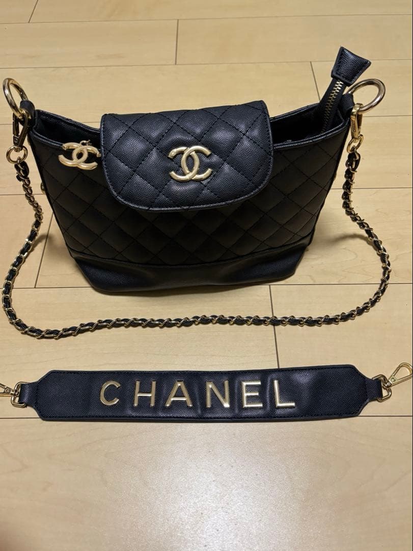 CHANEL シャネル　キルティングショルダーバッグ　ノベルティ
