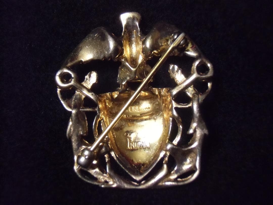 ★１９４１年＊アメリカ軍＊トリファリ社製＊海軍銀製＆金張り製ブローチ（実物）