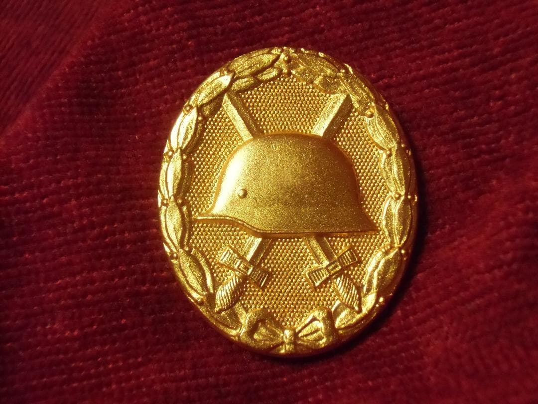 BWドイツ軍/連邦軍＊1957年制定＊戦傷章＊1級/GOLD（