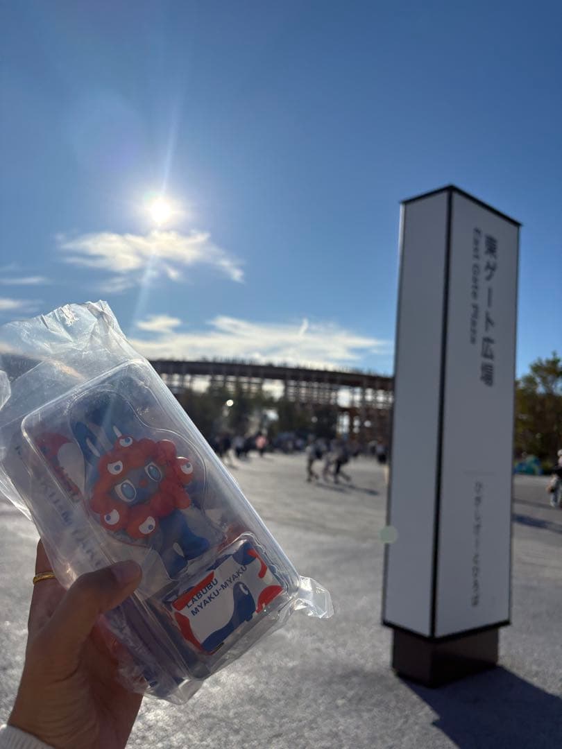 LABUBU ミャクミャクコラボフィギュア