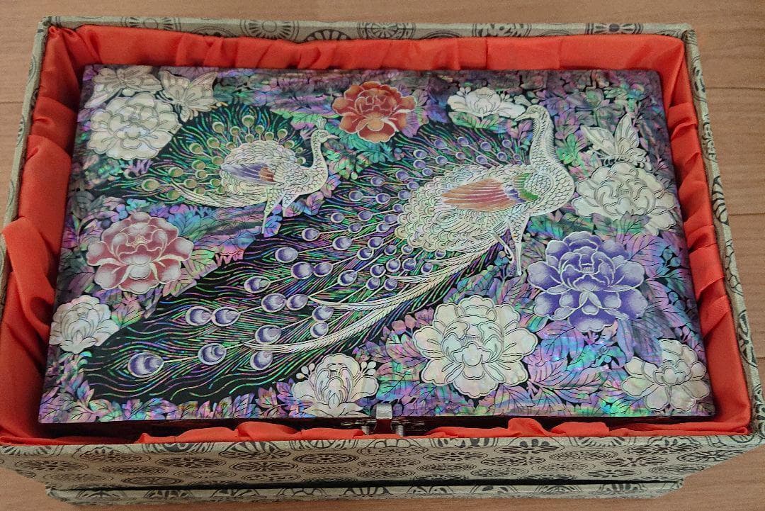 高級韓国螺鈿打抜き宝石箱ジュエリーボックス/アクセサリーボックス