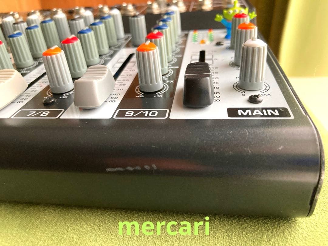 BEHRINGER XENYX 1002B 10chアナログミキサ－ 電池駆動