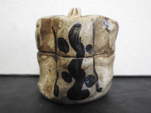 織部香合　時代箱　ＭＡ644