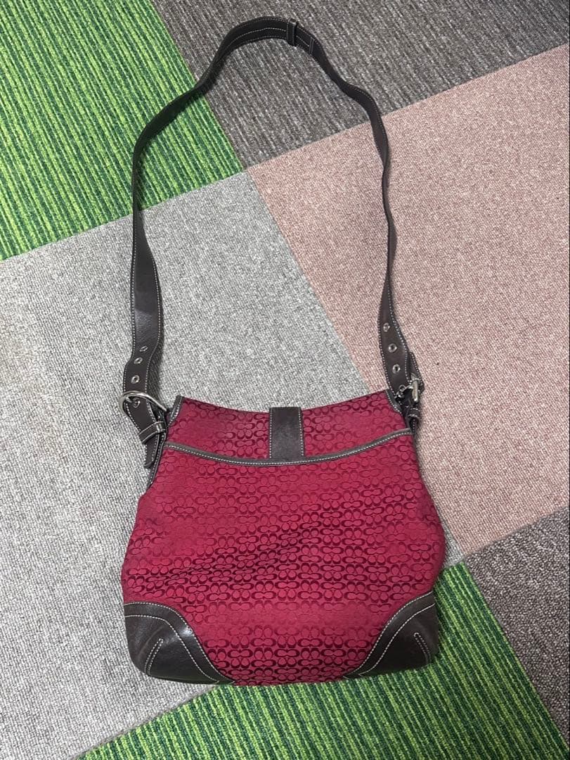 COACH シグネチャー ショルダーバッグ 保存袋付 中型
