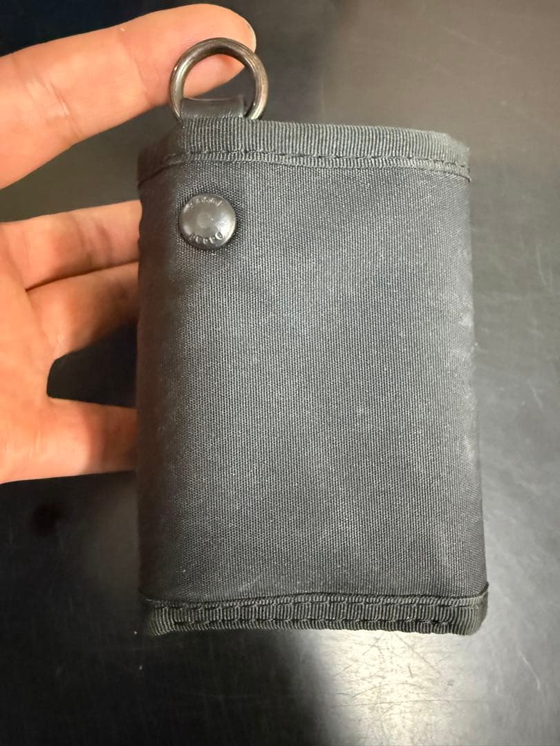 sacai 2025年モデル 希少 ブラック 三つ折り財布