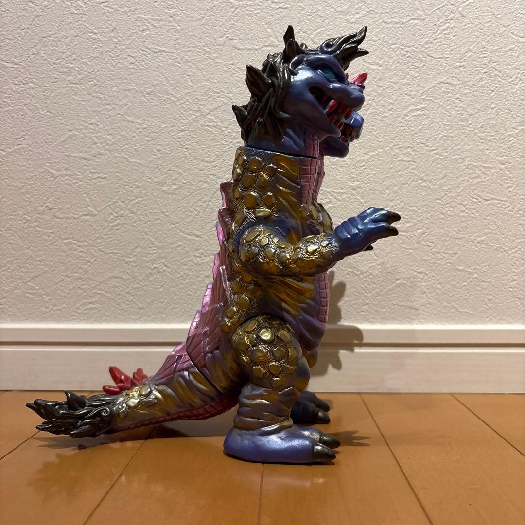 マックストイ まんだらけ 札幌店限定カラー デュアロス ソフビ maxtoy