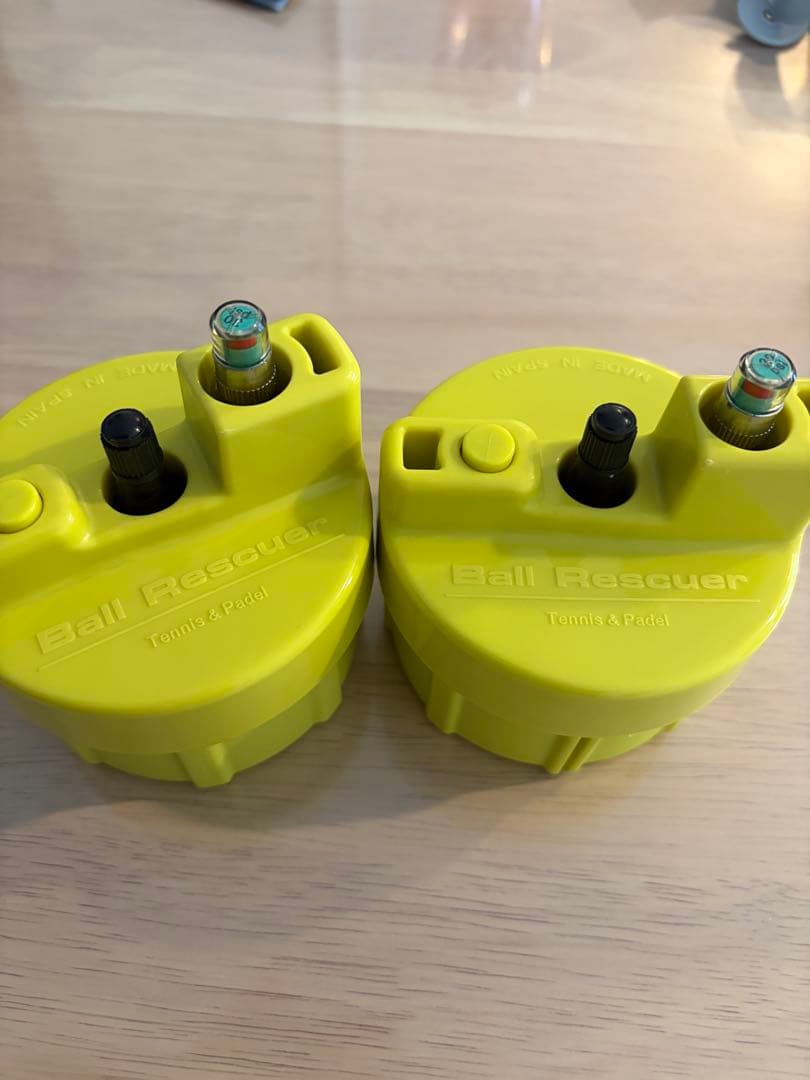 硬式テニスボール（52球）、ビブレ（2個✕9）グリップテープ（5巻✕4）