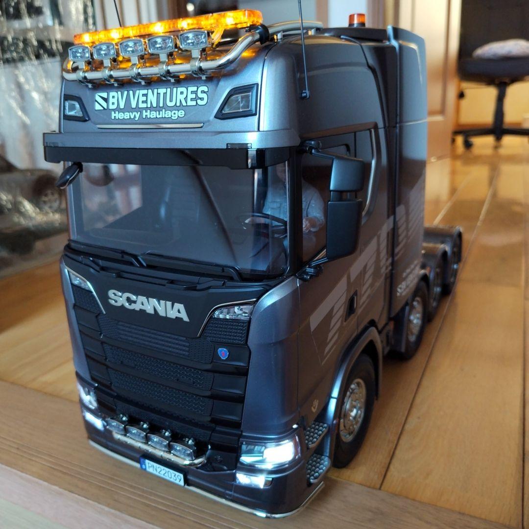 タミヤ　スカニア770S 8×4×4 ガンメタ