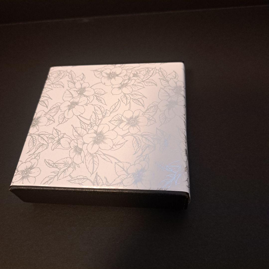 マ*ロ様 【新品未使用】皇居シルバー 天然レザー ケース