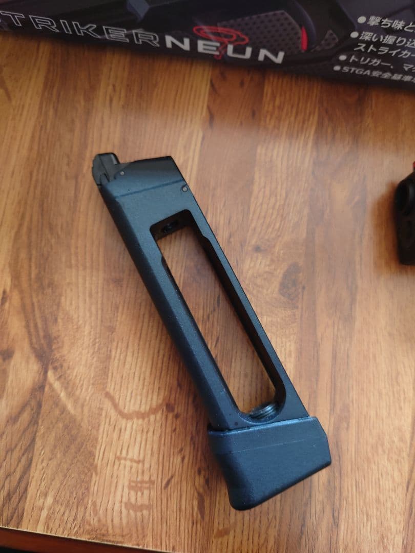 Carbon8 STRIKERNEUN CO2ガスガン