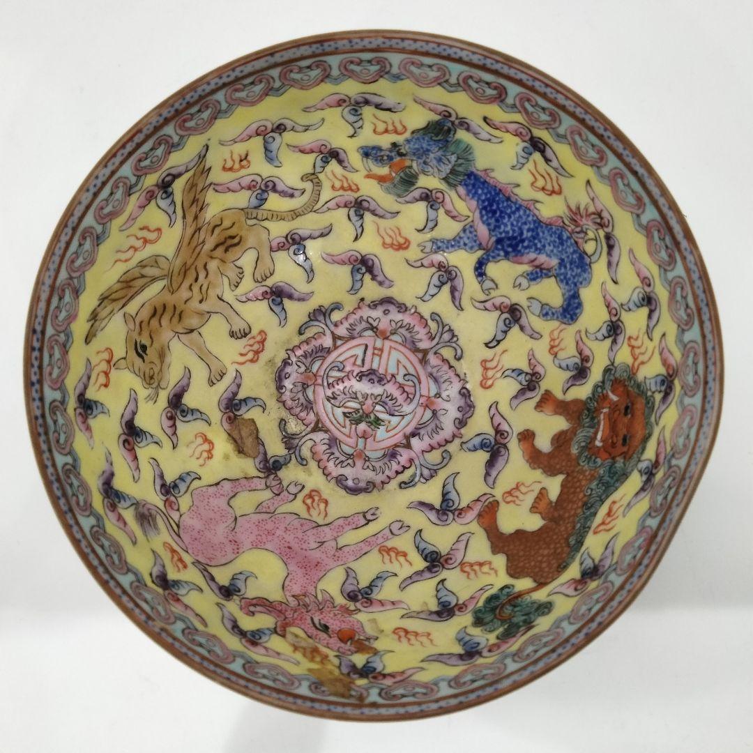 W318-1 清代 乾隆年製 中国古玩 粉砕四獣文鉢 薄造り 粉彩花文茶碗