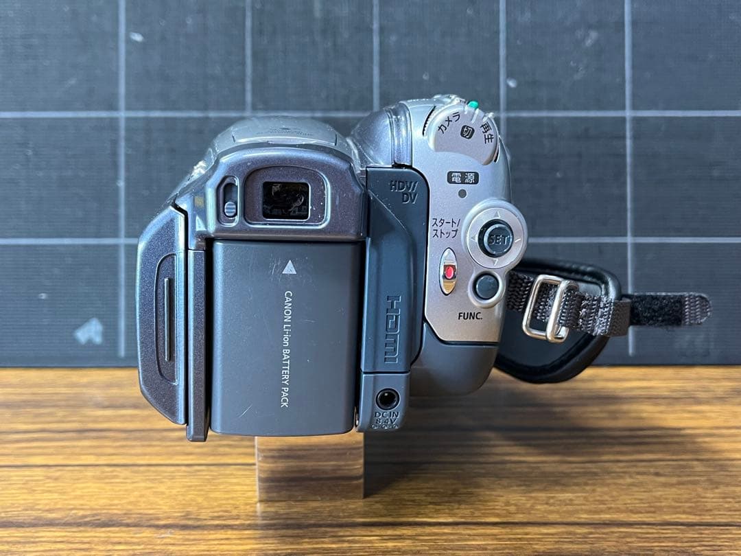 2007年製　Canon iVIS HV20 ビデオカメラ