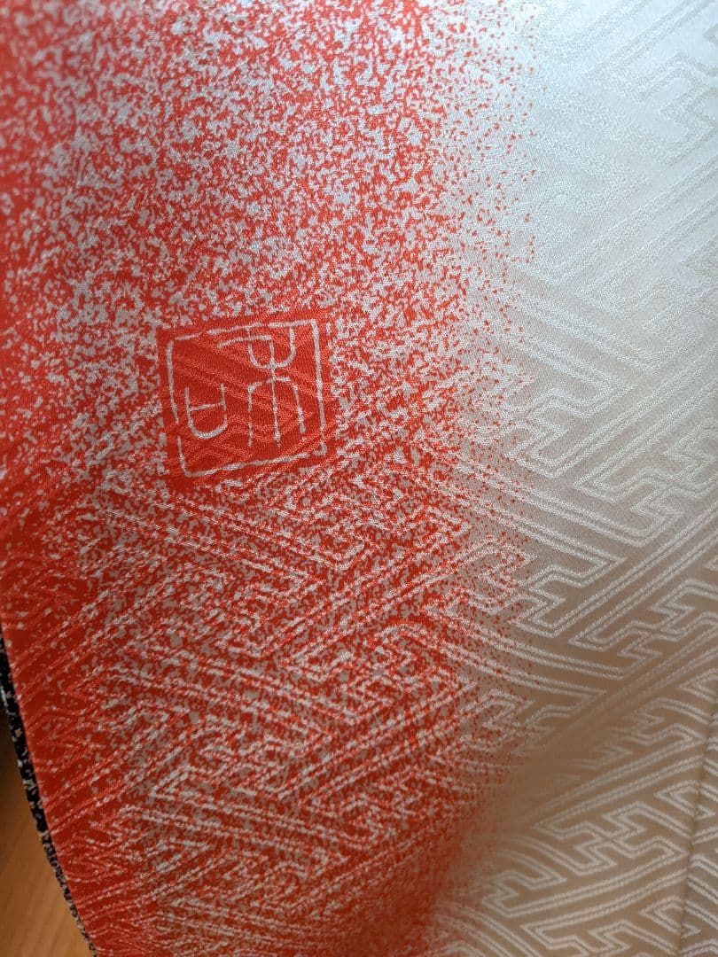 □✨豪華お振袖✨【作家物 舞花文 たたき染め 金彩 正絹 グレー】成人