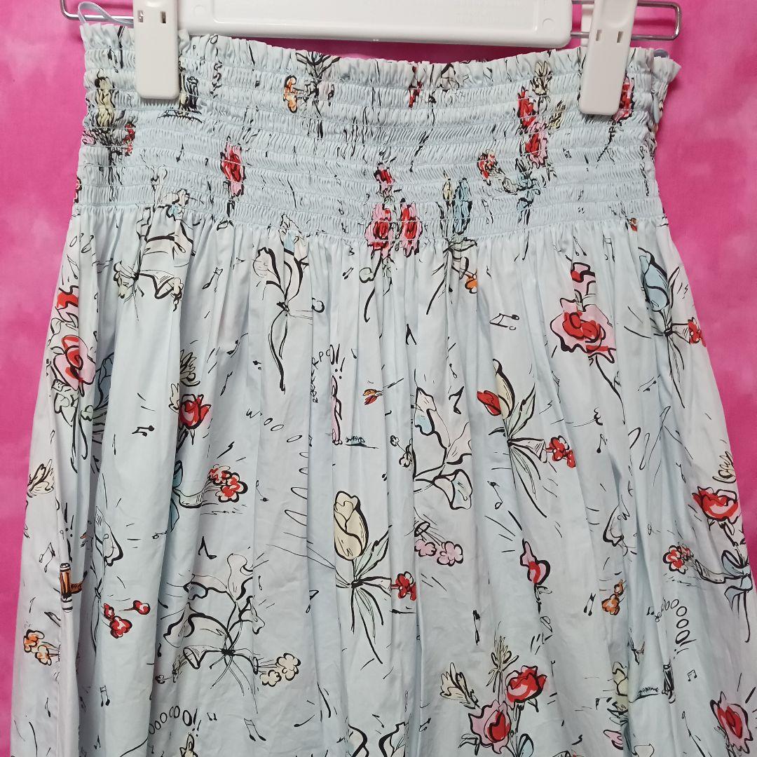この夏はプラダ！　軽やかなスカート　水色　L イタリア製　¥18000 ↓