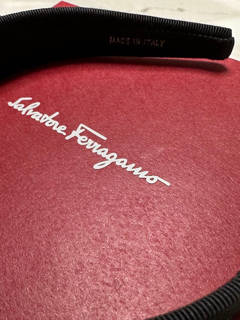 keiran【新品未使用】Ferragamo ヴァラ　ヘアバンド 現行品