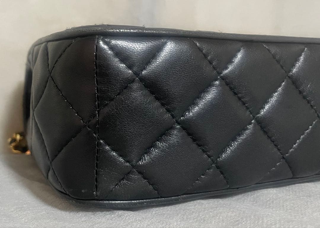 ひ*り様 Givenchy 黒いキルティングショルダーバッグ