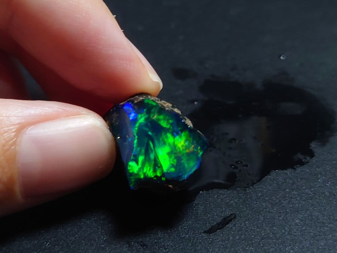 エチオピア オパール 原石 鉱物 標本 プレシャス ウェロ産