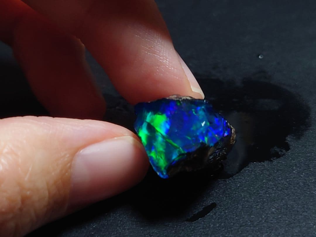 エチオピア オパール 原石 鉱物 標本 プレシャス ウェロ産