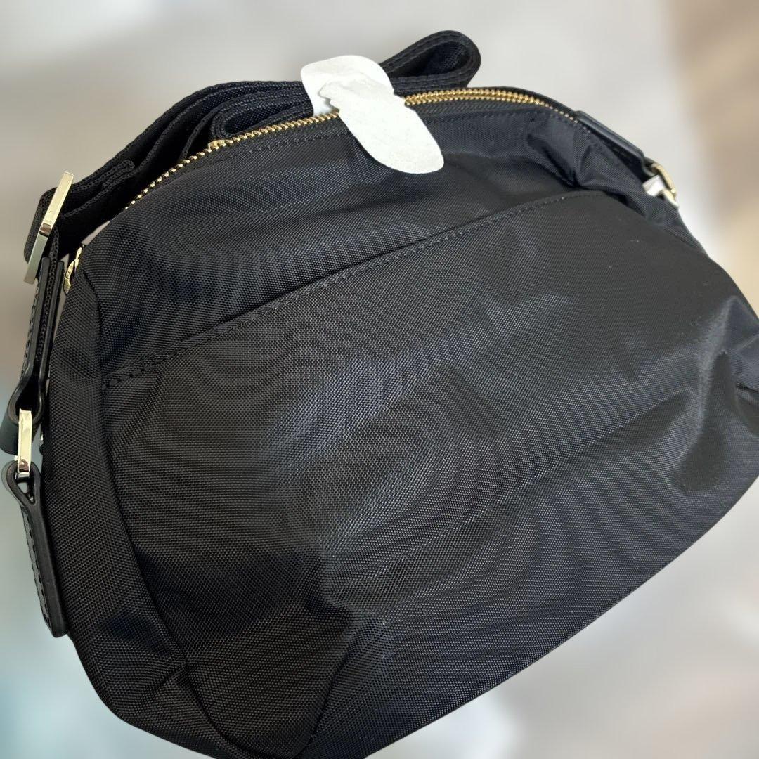 新品タグ未使用 agnes bアニエスベー ショルダーバッグ FT03A-04