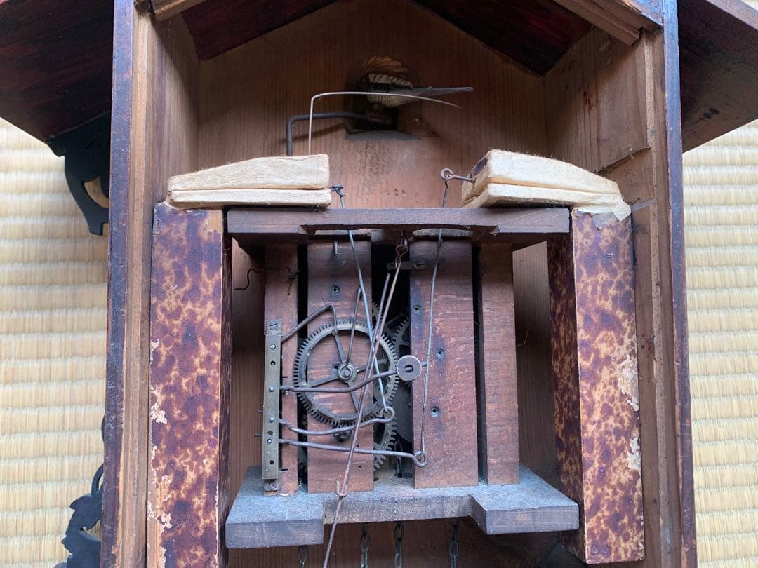 ドイツ　シュヴァルツヴァルト　鳩時計　黒い森　鳩時計