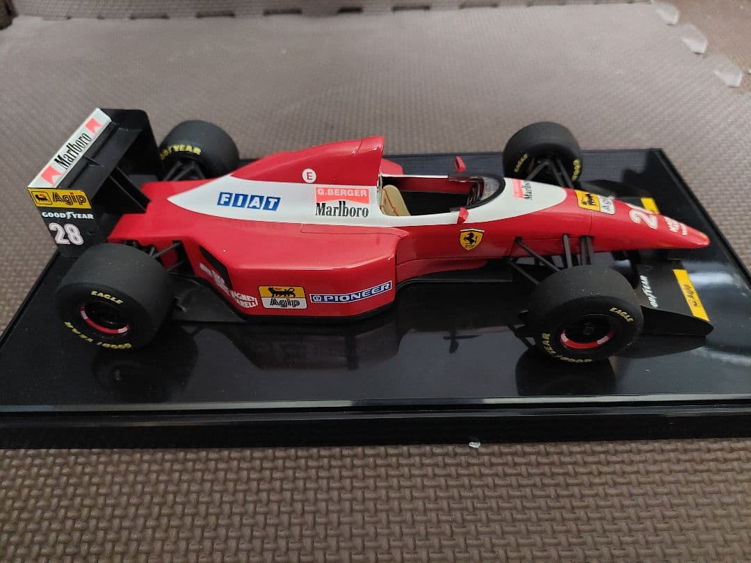 1/18 フェラーリ F93A #28 G.ベルガー Marlboroロゴ仕様 PMA 1⁄18
