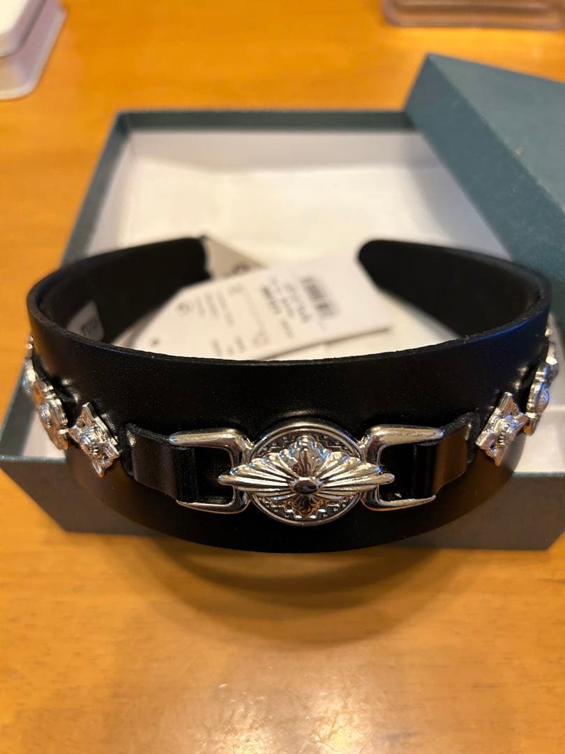 【TOGA TOO/トーガトゥ】Leather headband 2