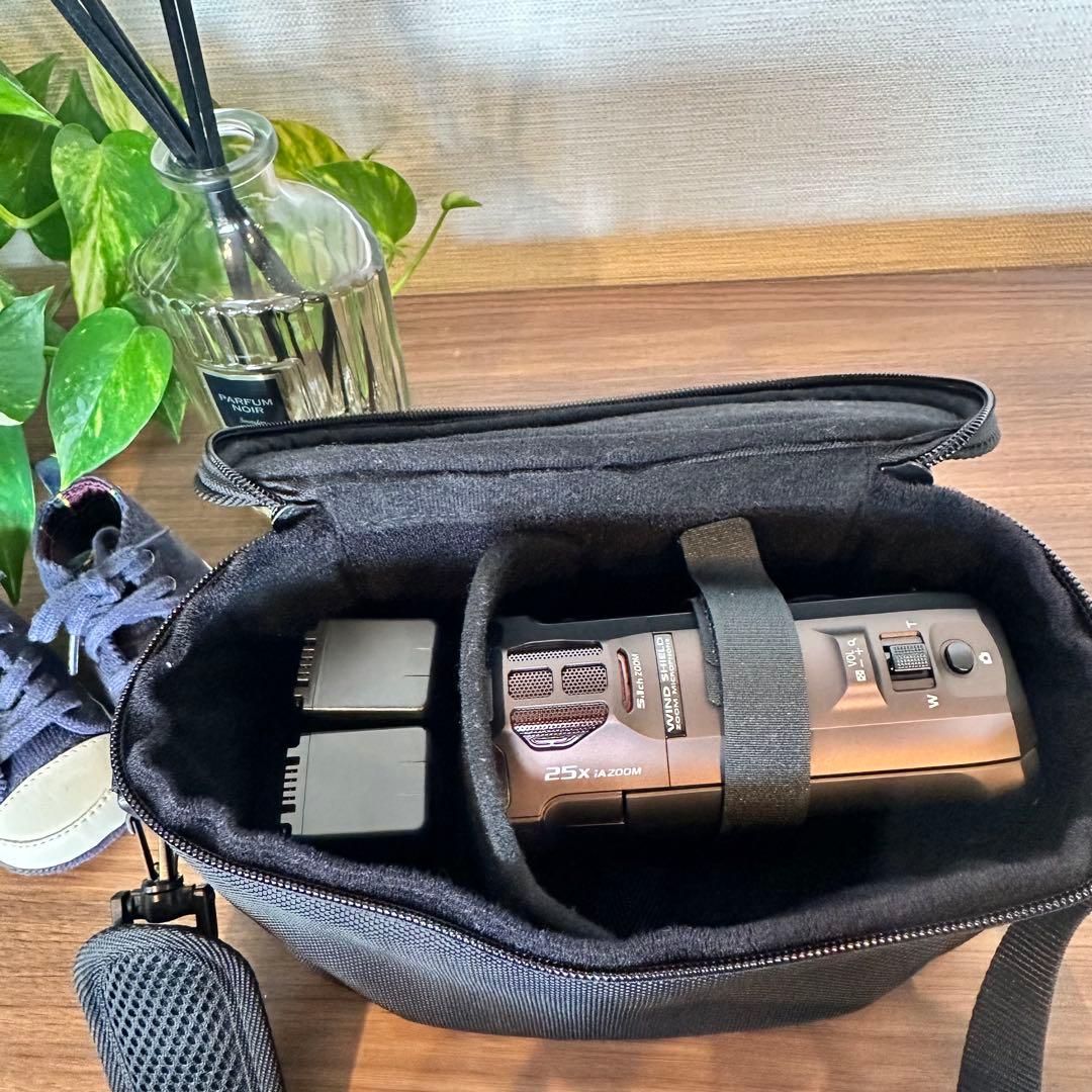 Panasonic HC-WX995M 4Kビデオカメラ　新品　バッテリー2個付