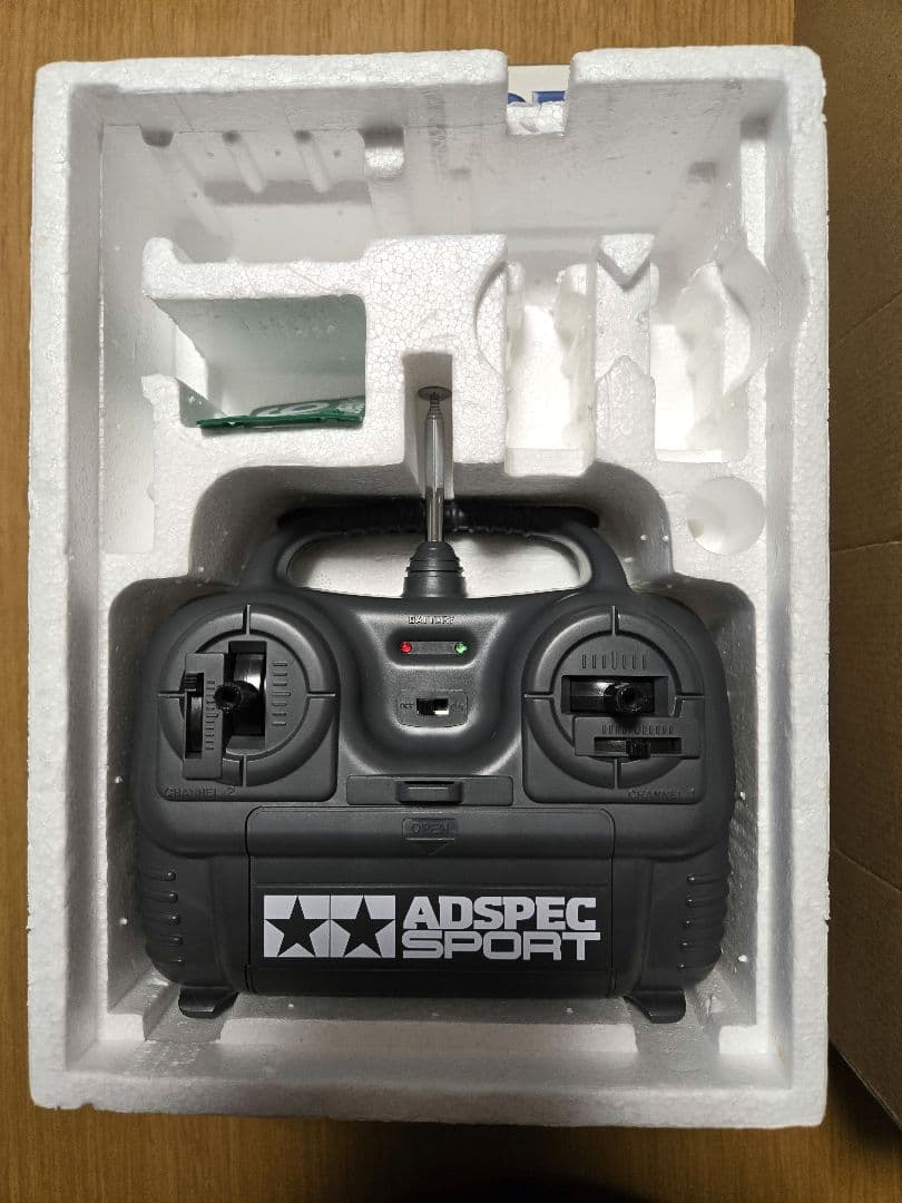 ニッサン ペンズオイル ニスモ　RCカー ボディ1/10、シャーシ、プロポ付き、