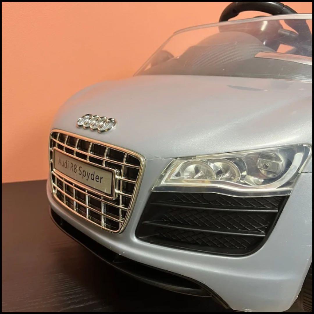 【動作確認済】アウディ 充電式　電動乗用車 Audi R8 Spyder