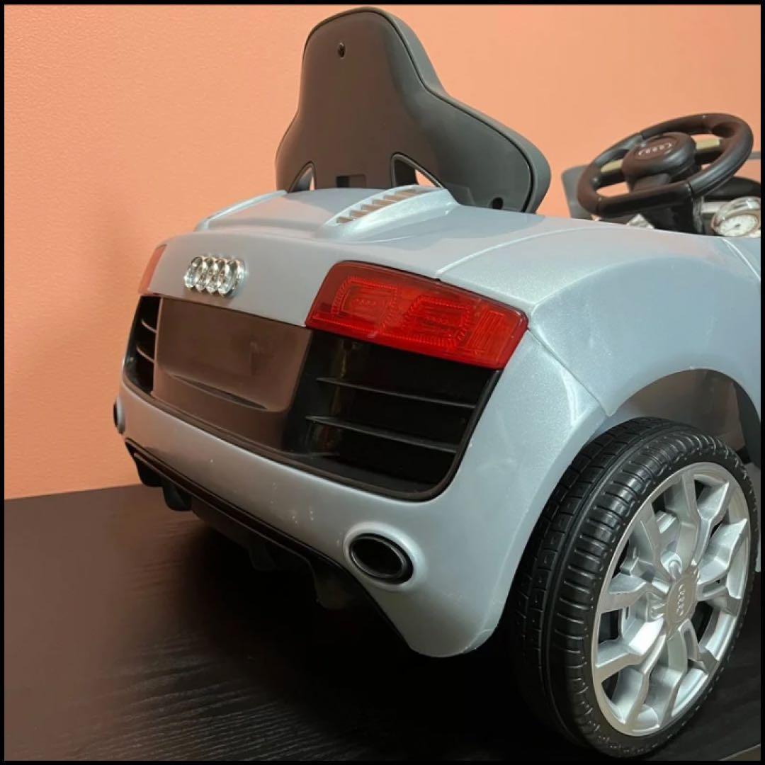 【動作確認済】アウディ 充電式　電動乗用車 Audi R8 Spyder