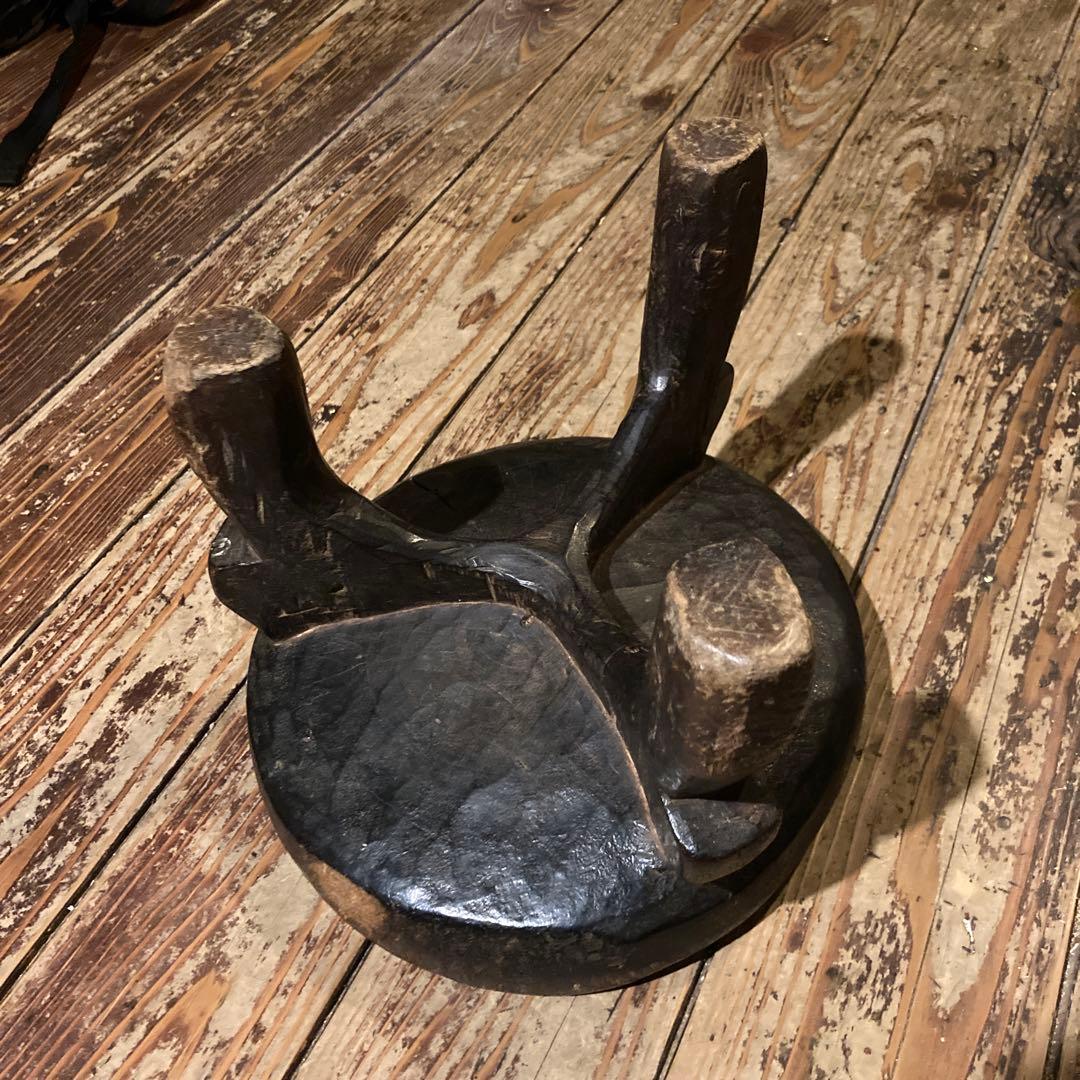 西アフリカ 三脚作業椅子