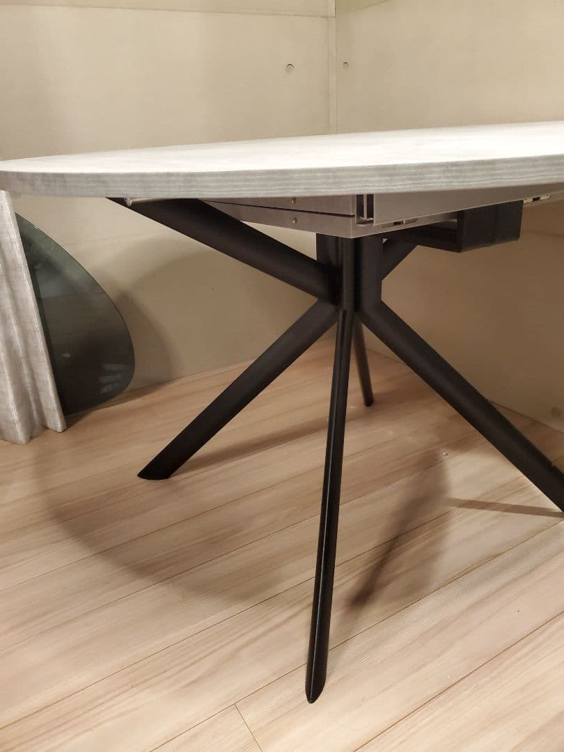 送料込み！　カリガリス　ジョーベ　calligaris giove テーブル