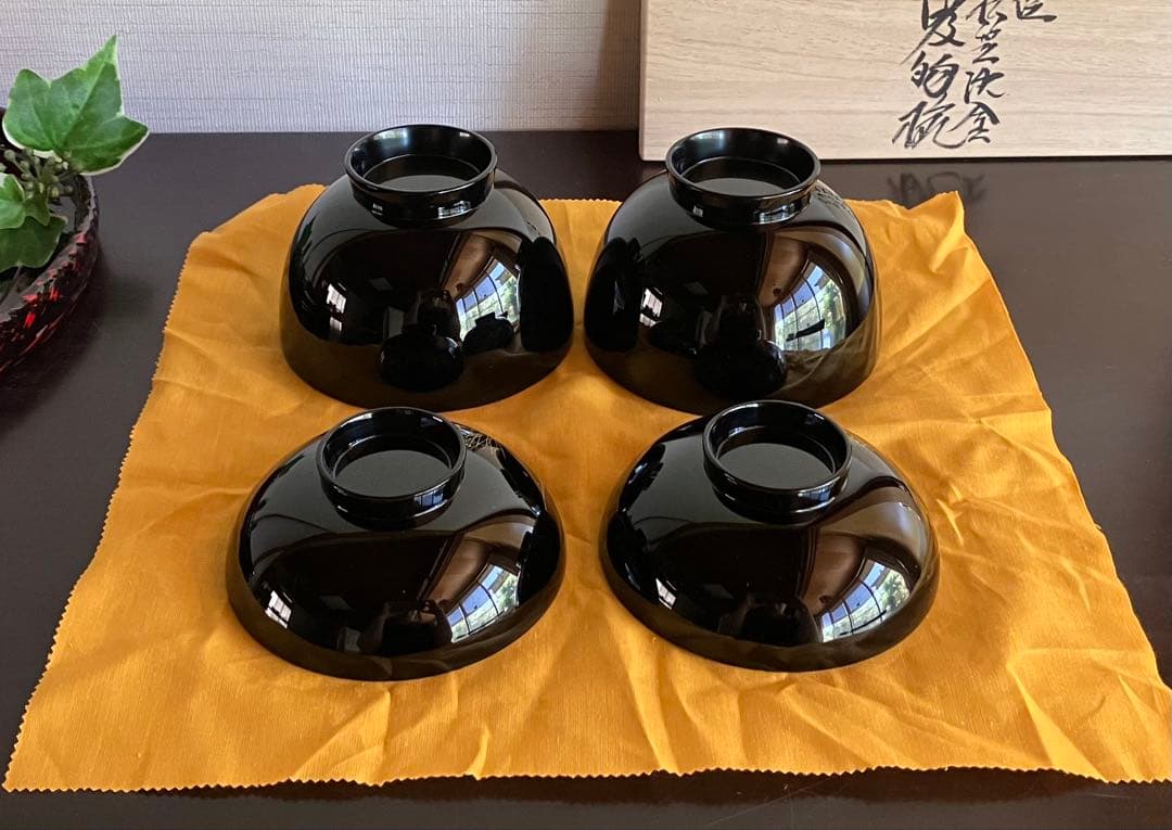 輪島塗　沈金　夫婦吸物椀　夫婦椀　蓋付お椀　お椀　２客　松に松笠